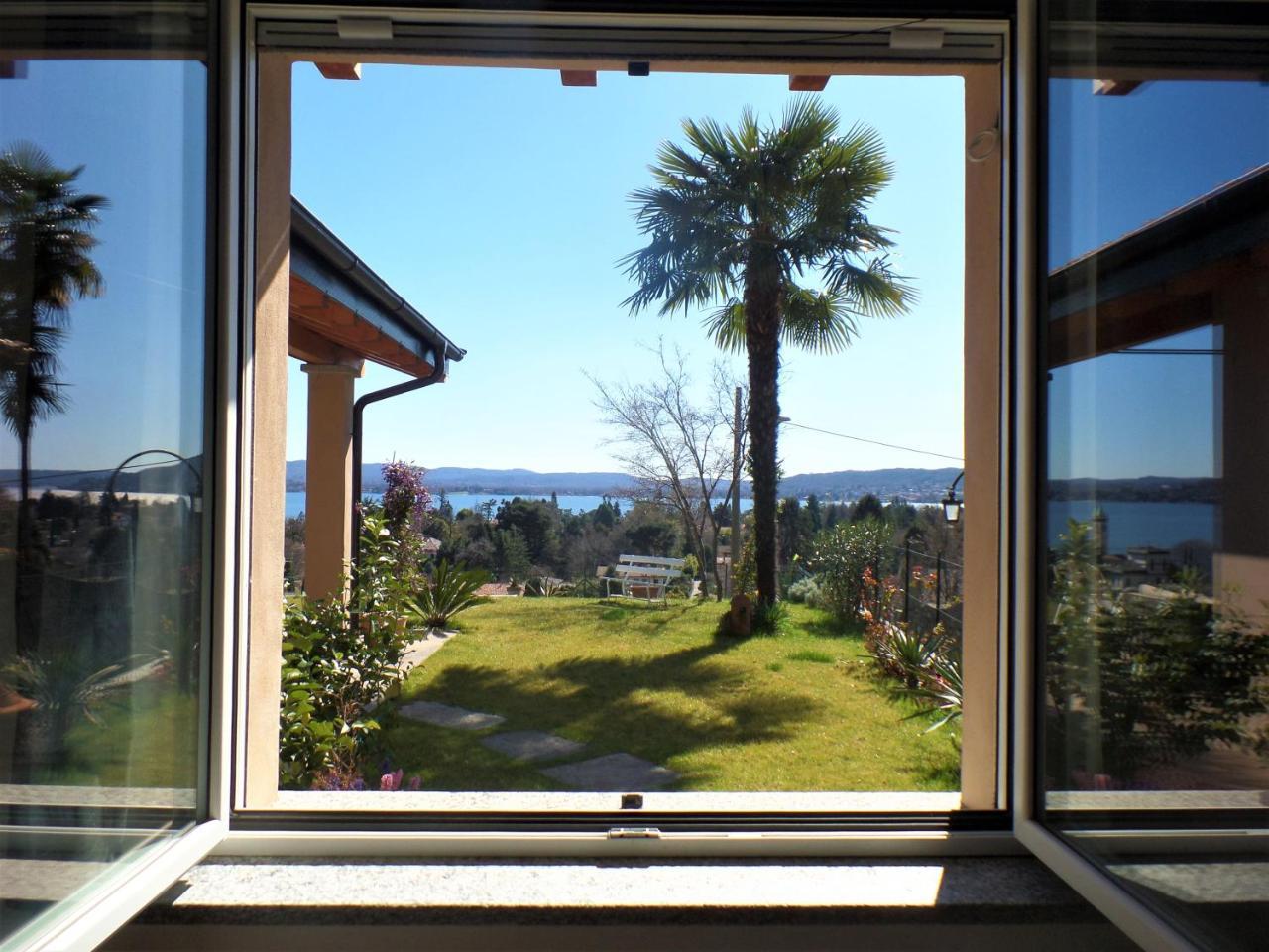 La Briciola Villa Lesa Exteriör bild