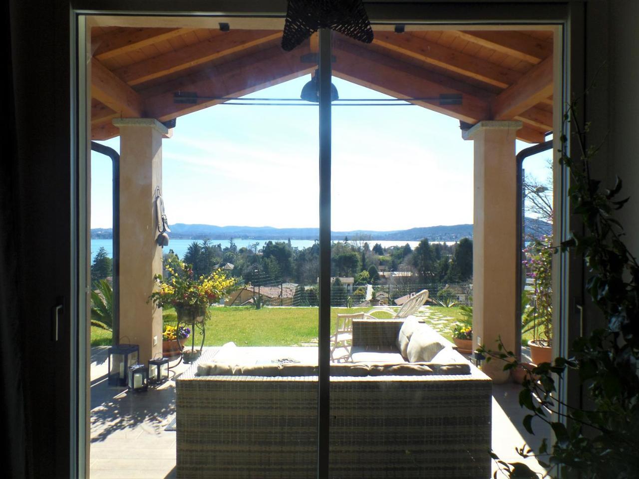 La Briciola Villa Lesa Exteriör bild