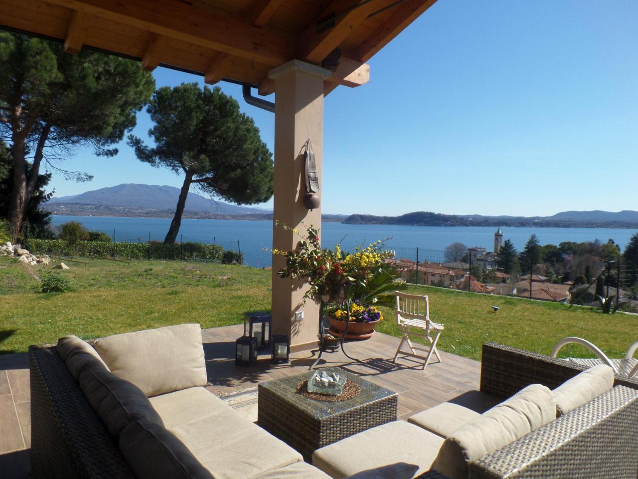 La Briciola Villa Lesa Exteriör bild